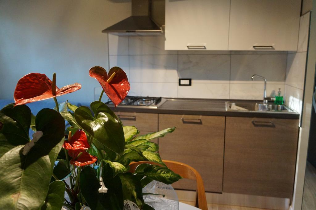 San Donato 40 Apartman Bologna Szoba fotó
